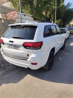 جیپ گراند شیرۆکی
